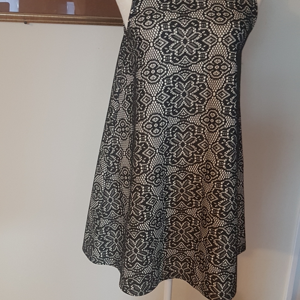 Beautiful mock Dress - Picture 3 of 3